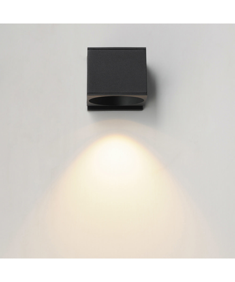 Stout 120-277V Indoor/Outdoor Wall Sconce Black